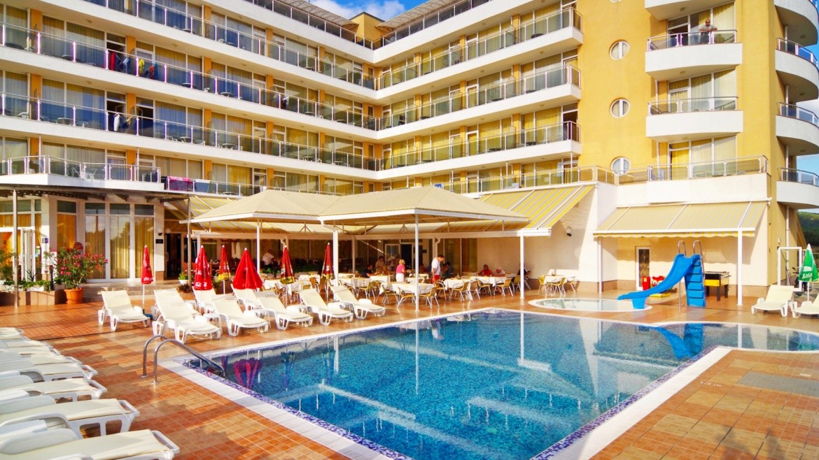 Plamena Palace