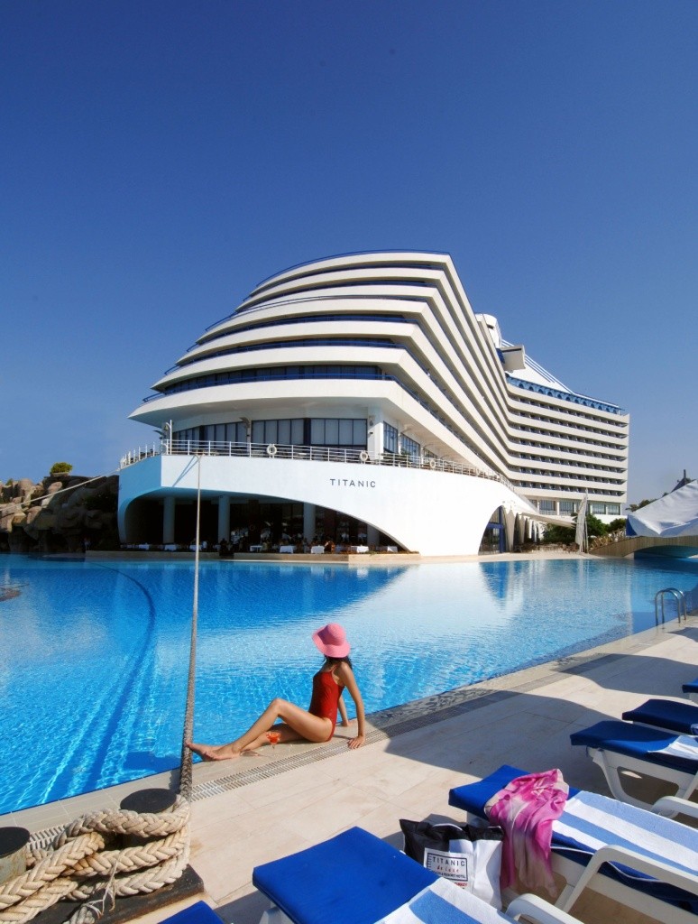 Titanic Hotel Lara Beach Turkey Hotel Titanic Beach Lara (ex. Titanic DeLuxe Beach & Resort), Antalya - Turcja, opinie