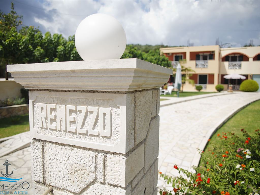 Hotel Remezzo apartman - Amoudi