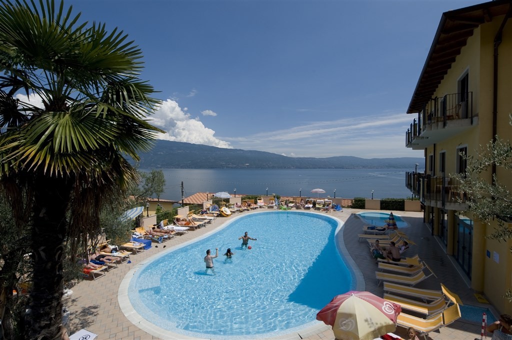 Hotel Piccolo Paradiso, Itálie Lago di Garda 5 360 Kč Invia