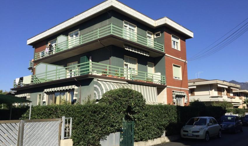 Hotel Apartmán Lea - Marina di Massa