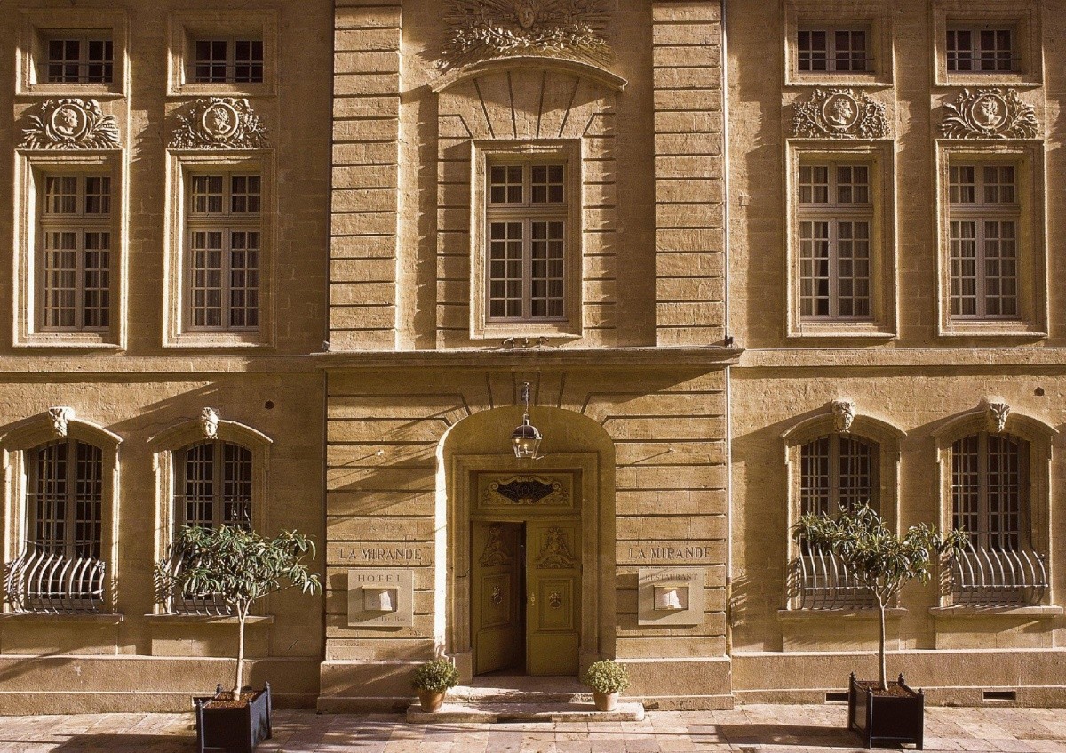 Hotel La Mirande (Avignon)