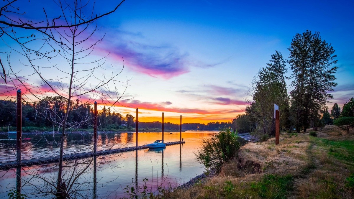 Hotel Best Western Plus Rivershore, USA - Invia