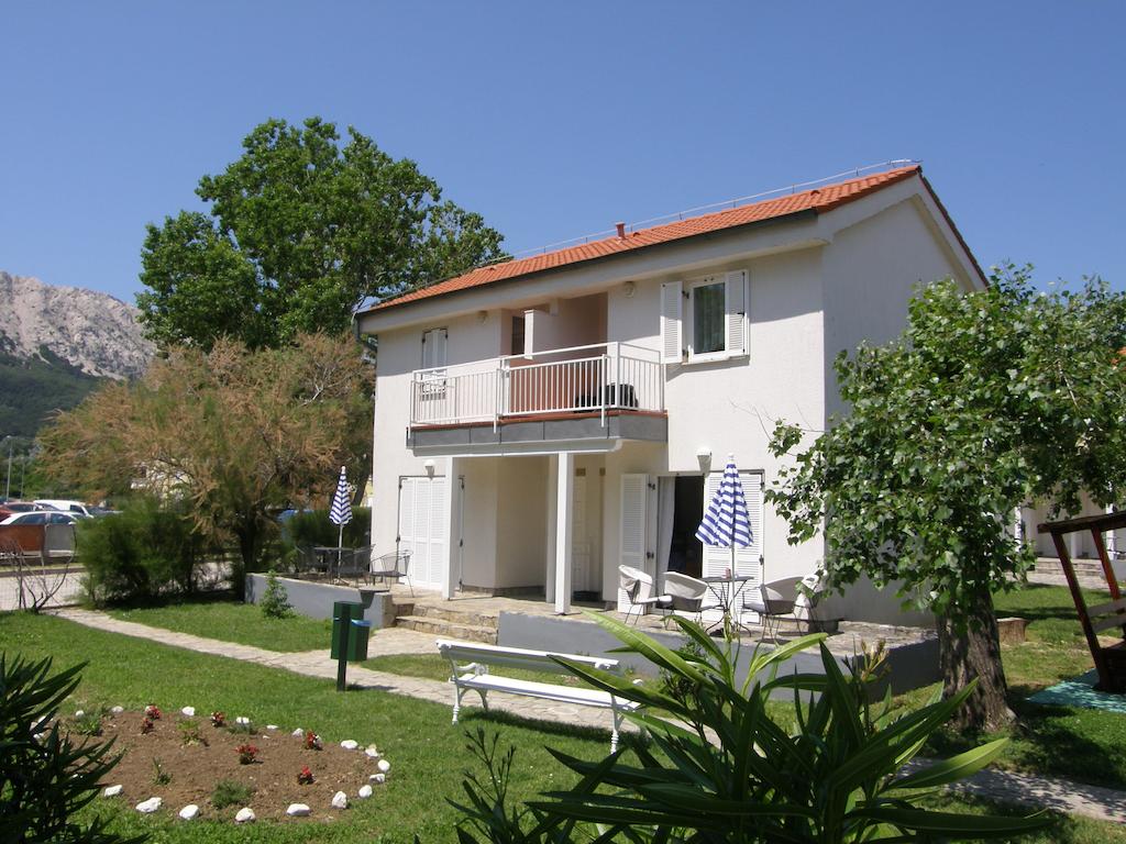 Villa Corinthia