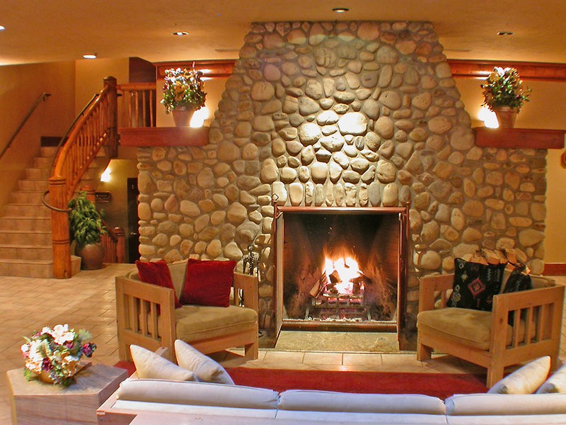 Hotel Banff Caribou Lodge & Spa