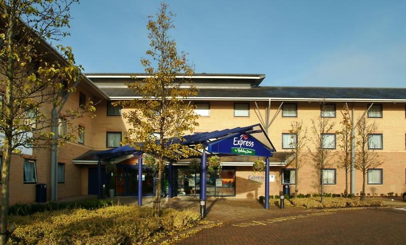 Hotel Holiday Inn Express Milton Keynes
