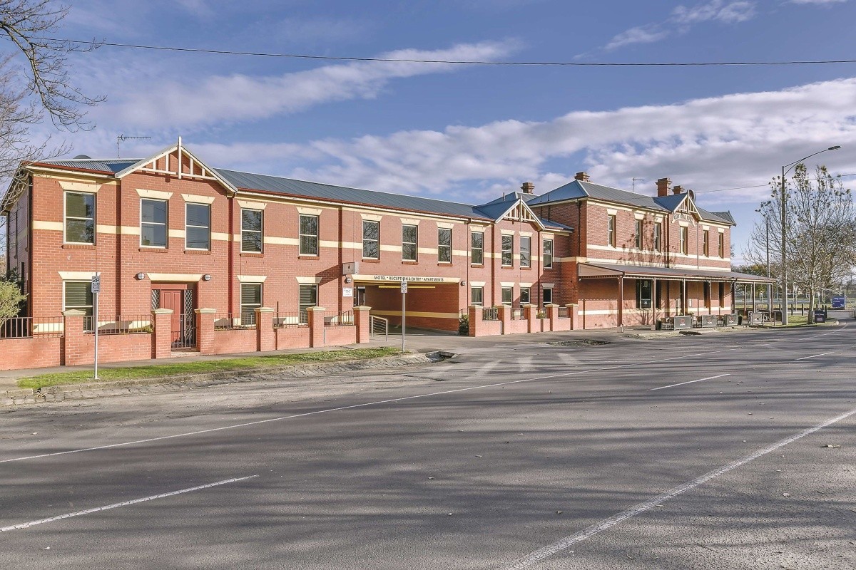 Hotel Lake Inn Ballarat