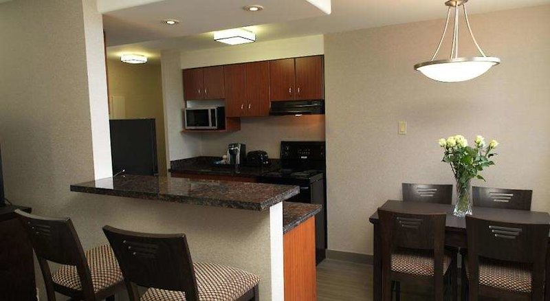 Hotel Regency Suites