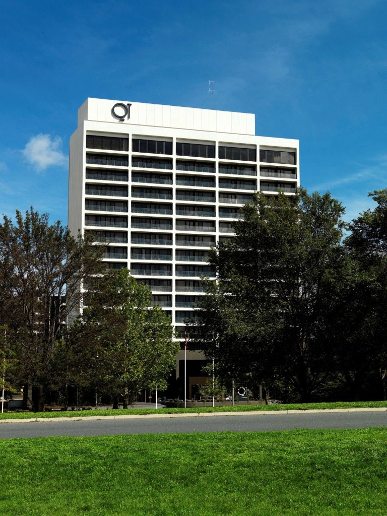 Hotel QT Canberra