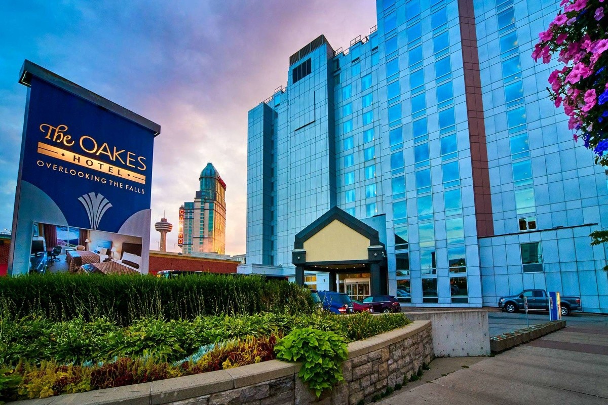 Hotel The Oakes Overlooking the Falls