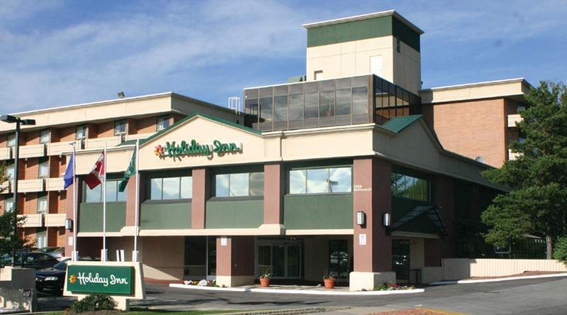Hotel Holiday Inn Calgary Airport