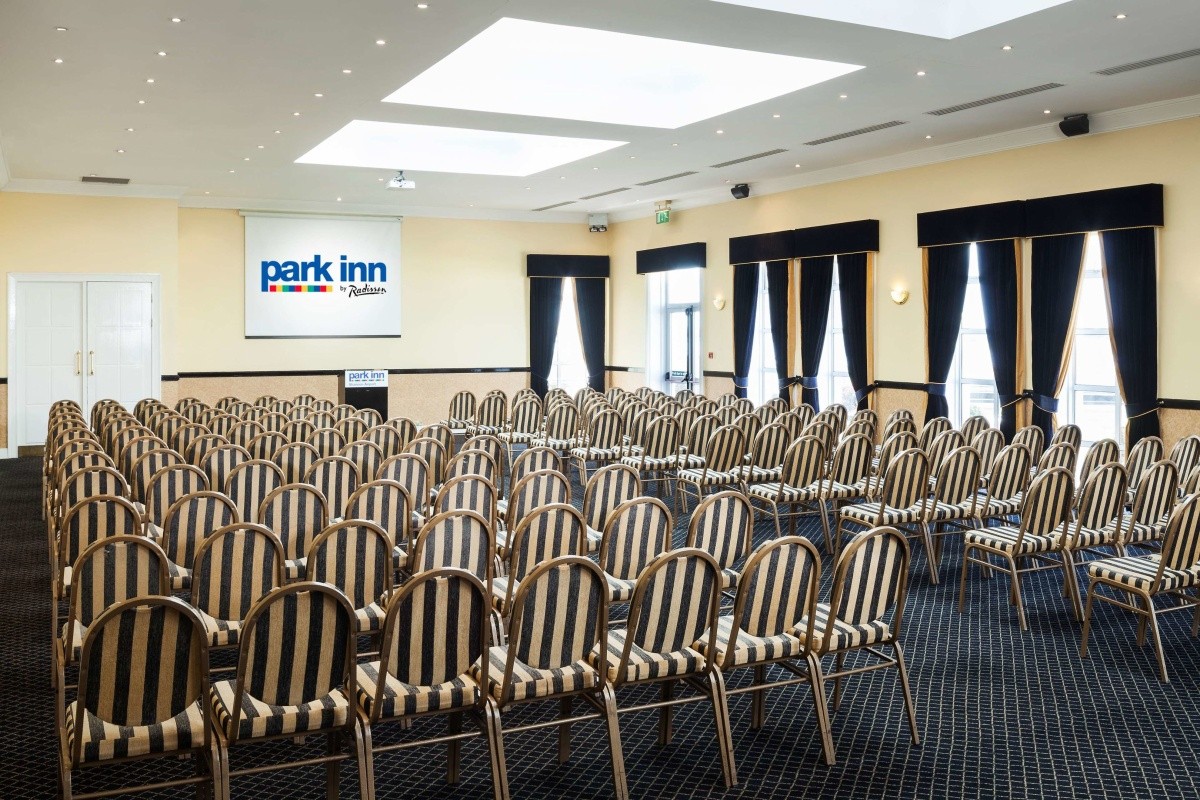 Radisson Park Inn Shannon Airport www.invia.cz