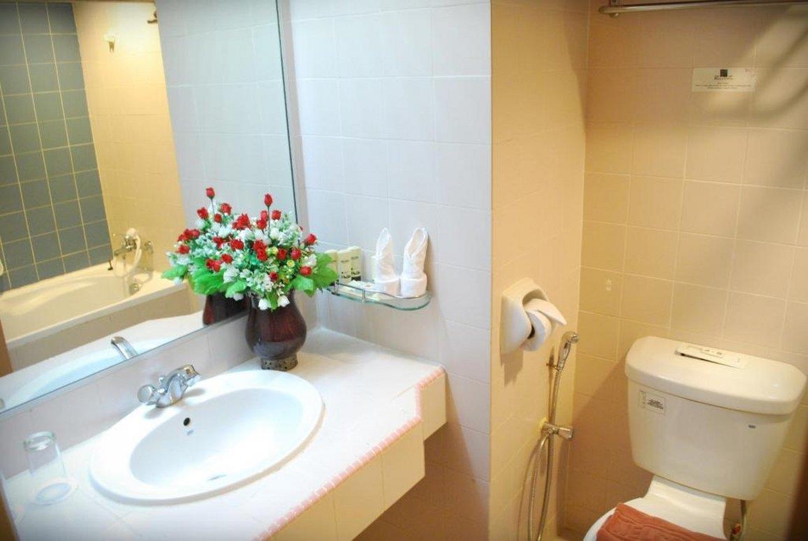 Hotel Bella Vista Waterfront Resort & Spa