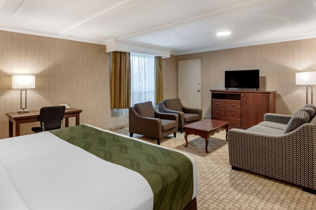 Hotel Quality Inn & Conference Centre