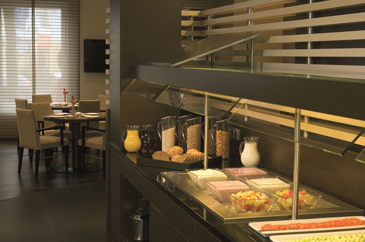 nh hotel potsdamer platz berlin