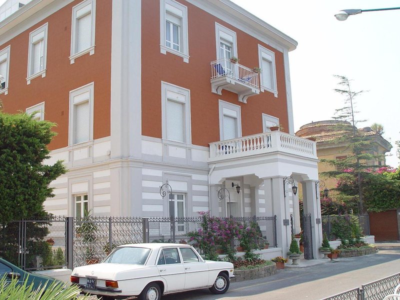 Hotel Villa Garden (Sant' Agnello-Sorrent)