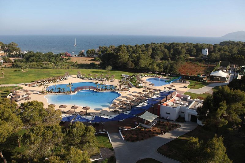 Club Magic Life Cala Pada Tui