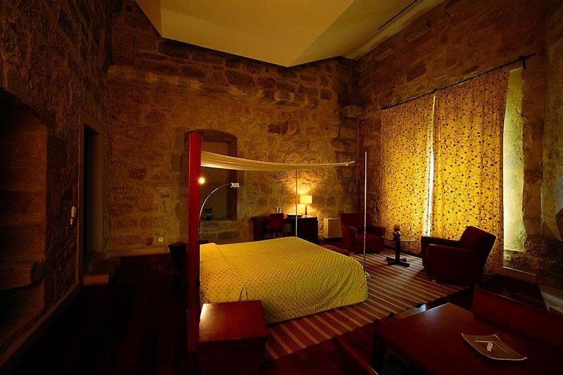 Hotel Pousada Mosteiro do Crato Monument