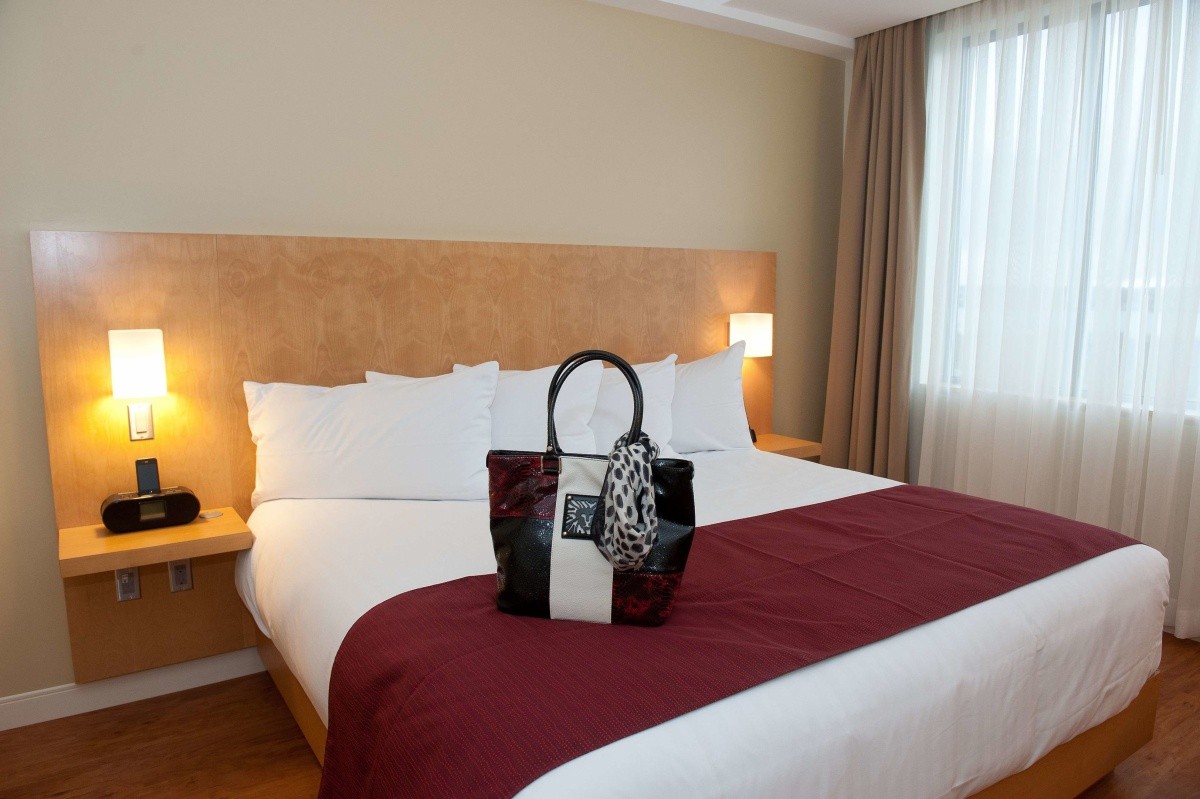 Hotel The Holman Grand Hotel