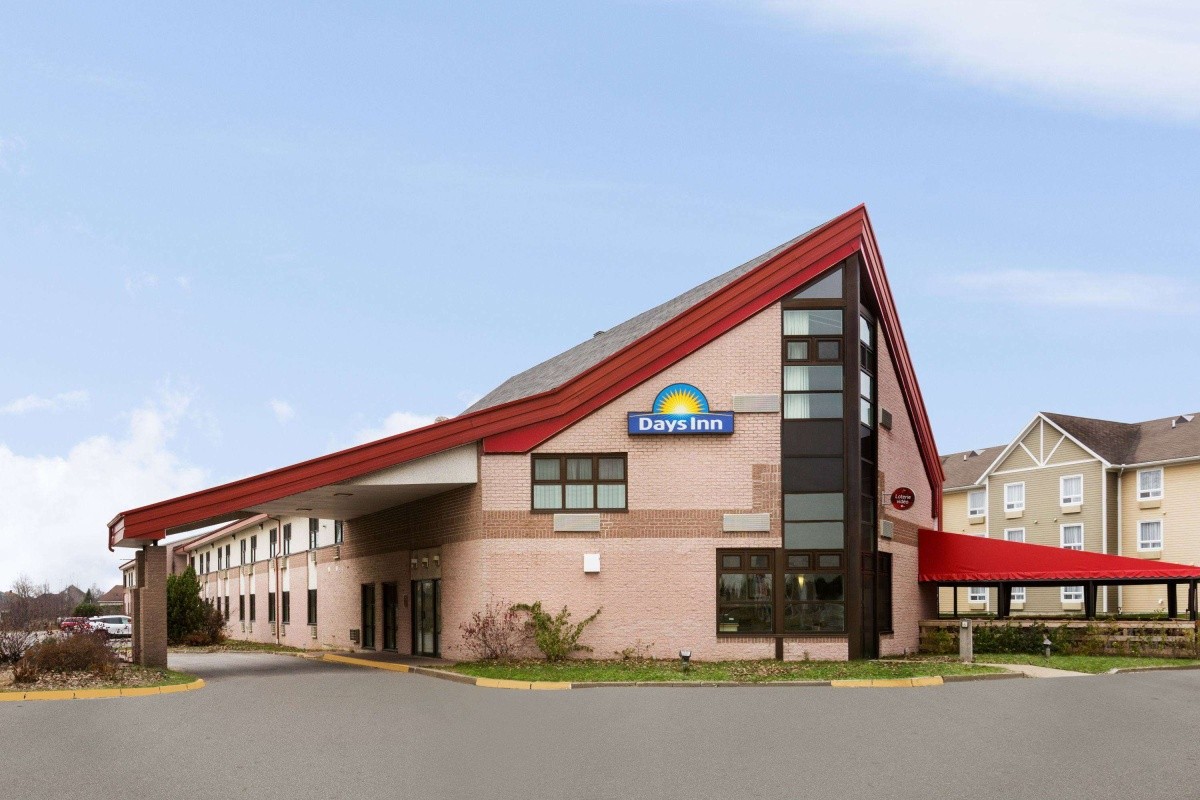 Hotel Days Inn - Trois Rivieres, Kanada - 1 134 € Invia