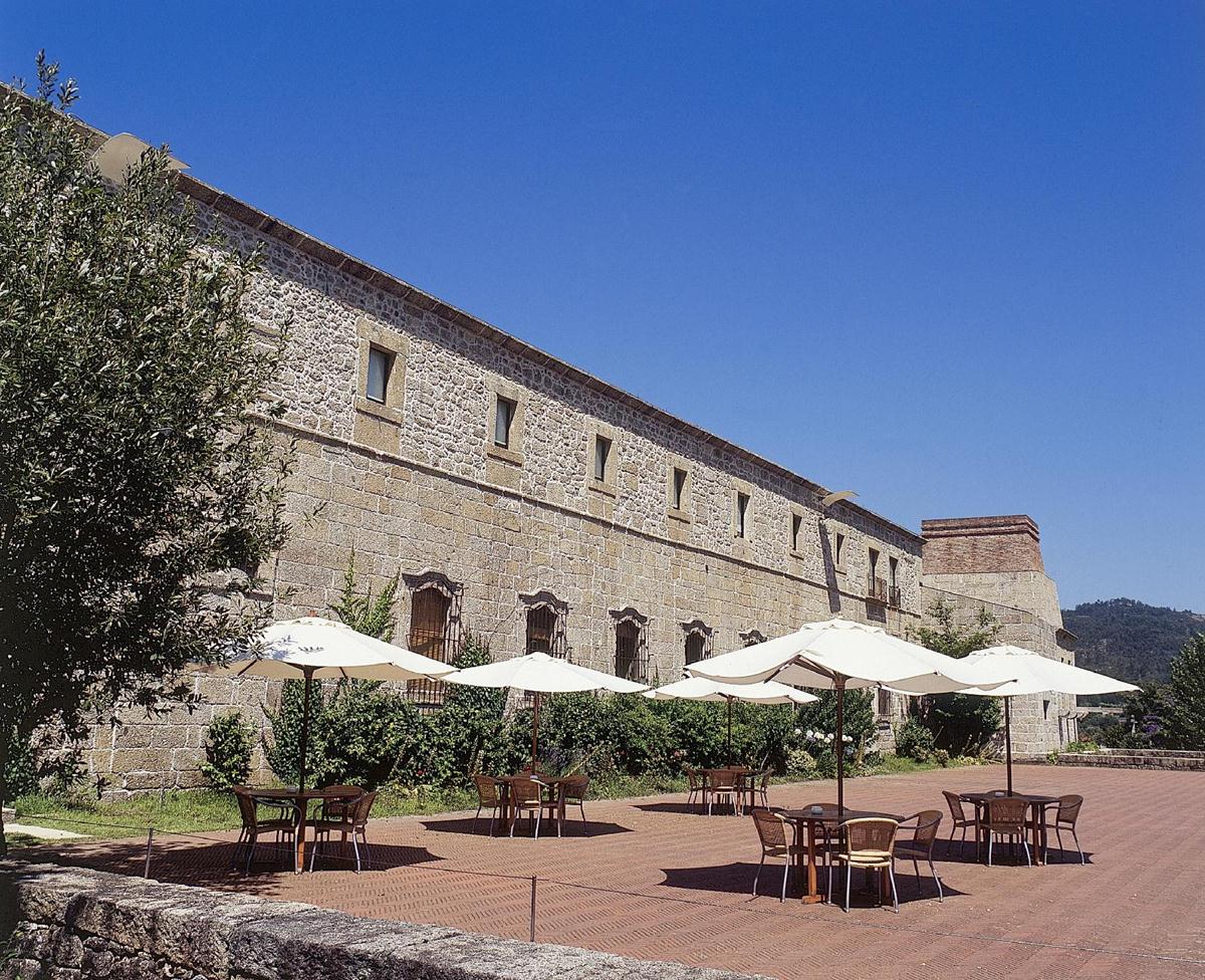 Hotel Pousada Mosteiro de Amares Monument