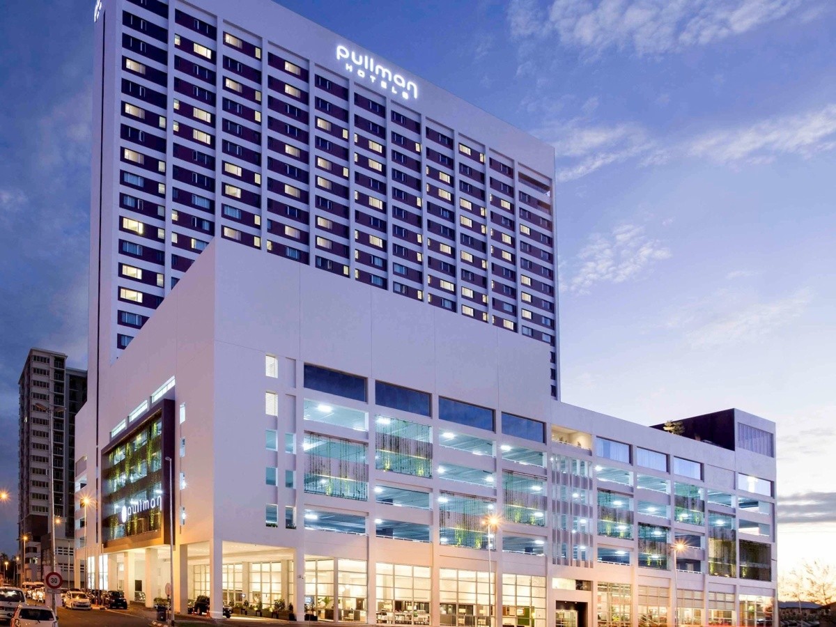 Hotel Pullman Miri Waterfront