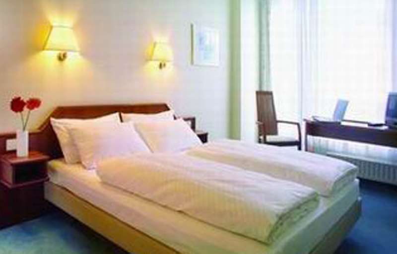 Hotel SensCity Hotel Berlin Spandau - Berlin