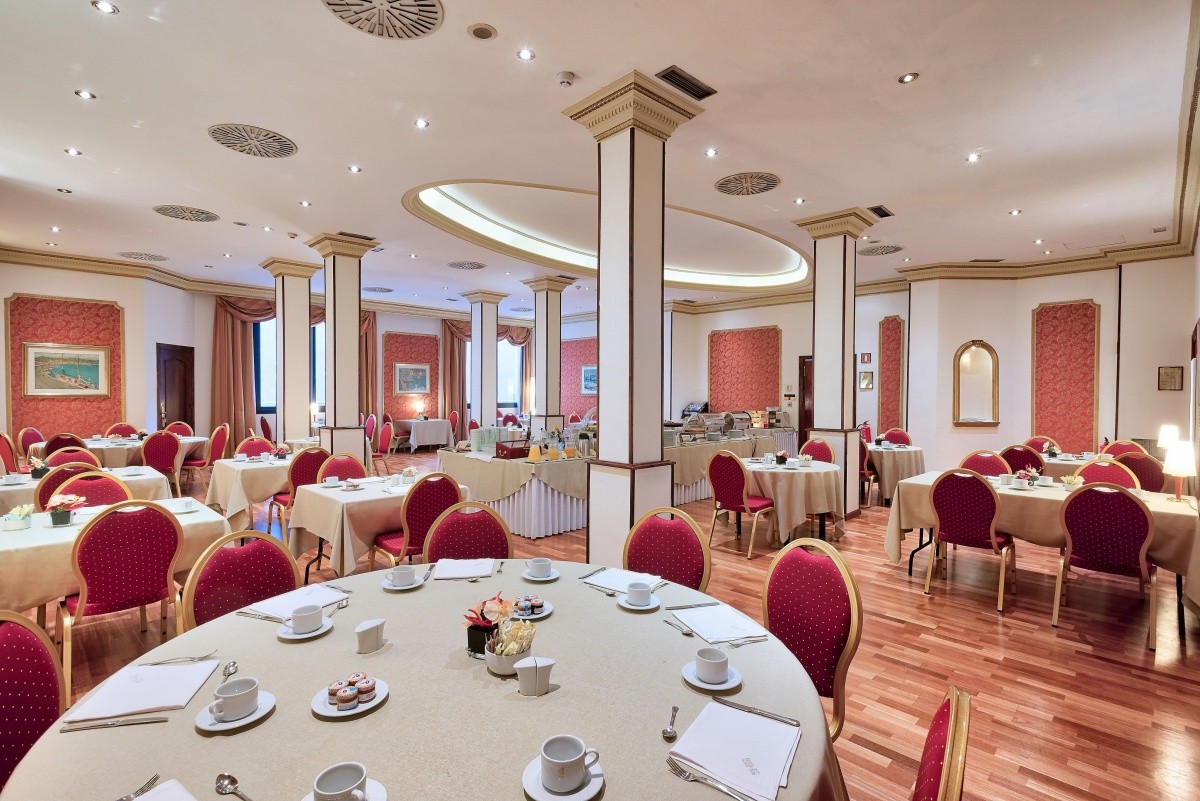 Hotel Roger de Lluria, Španělsko Barcelona 12 983 Kč Invia