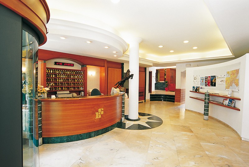 Hotel LHP Napoli Palace & SPA - Nápoly