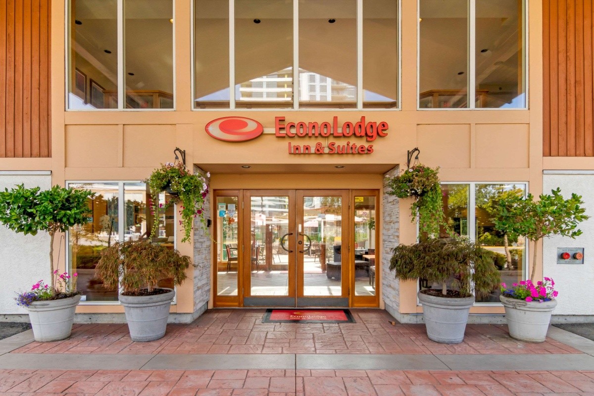 Hotel Econo Lodge Inn & Suites (North Vancouver)