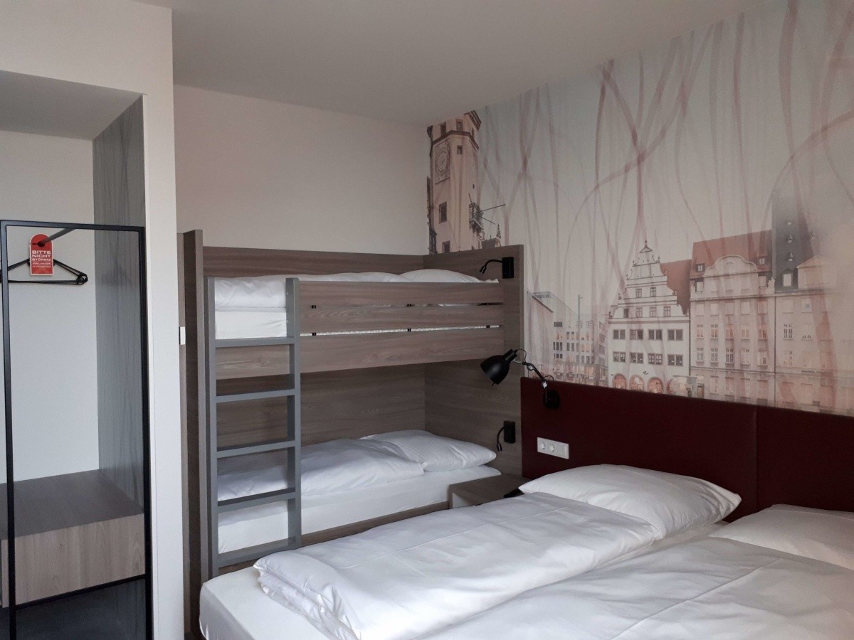 7 Days Premium Hotel Leipzig Airport Parken www.invia.sk