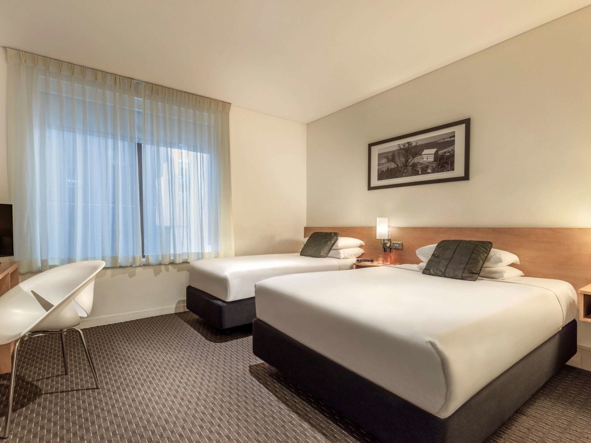 Hotel ibis Melbourne Hotel and Apartments - Melbourne