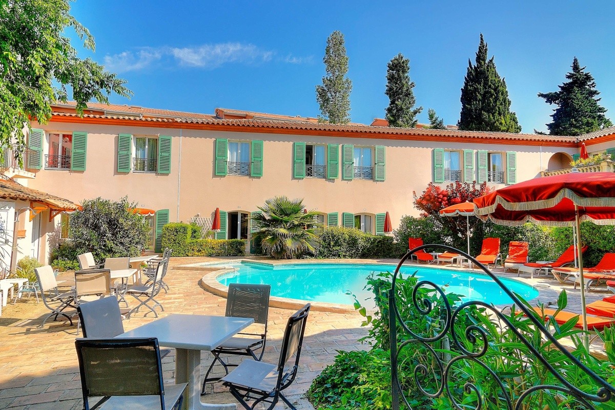 Hotel Best Western L'Orangerie (Nimes)