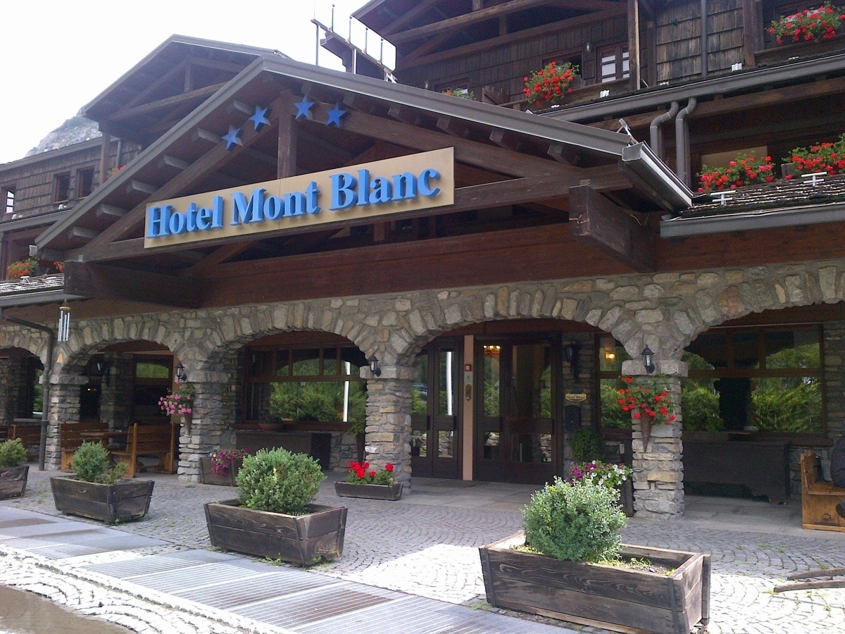 Hotel Mont Blanc Village (La Salle) - Courmayeur