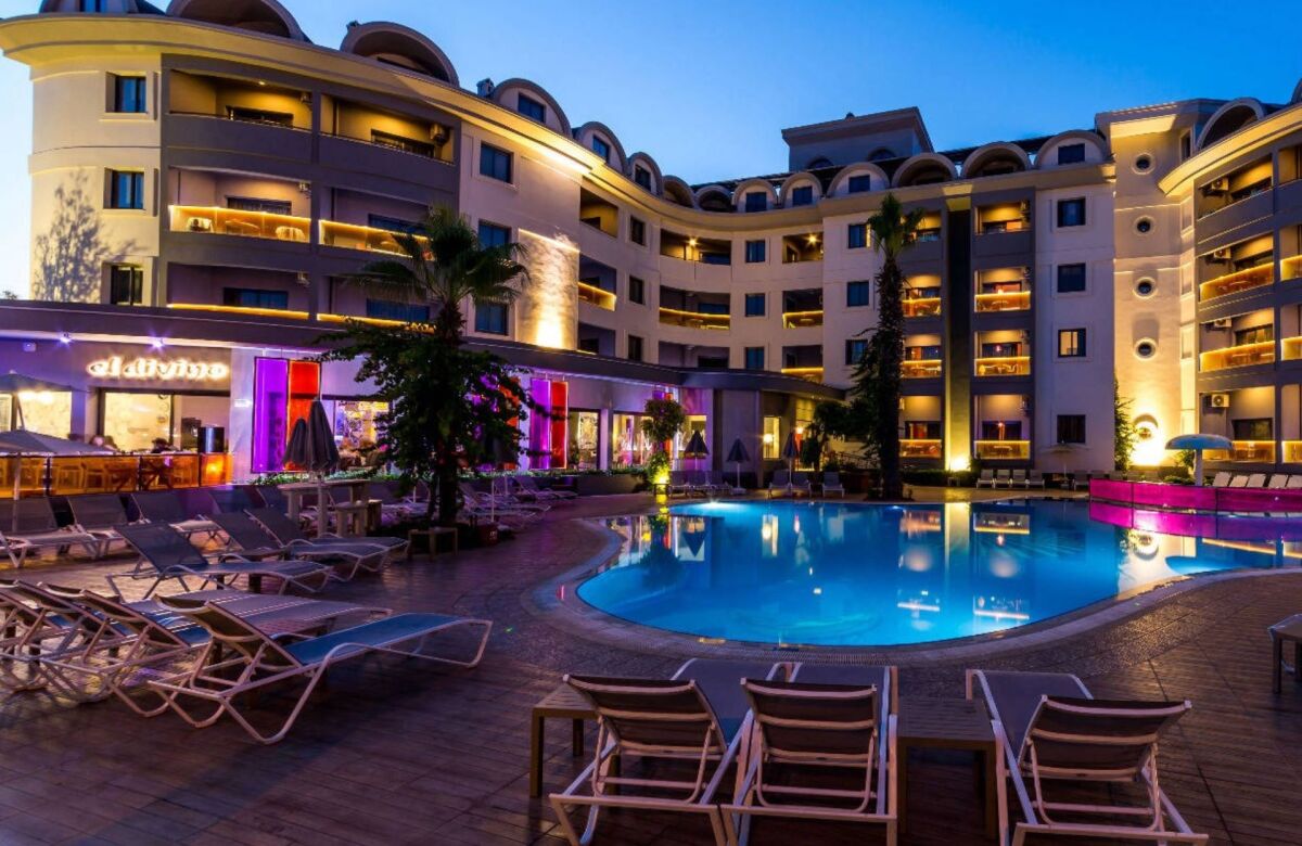 Costa Mare Suites