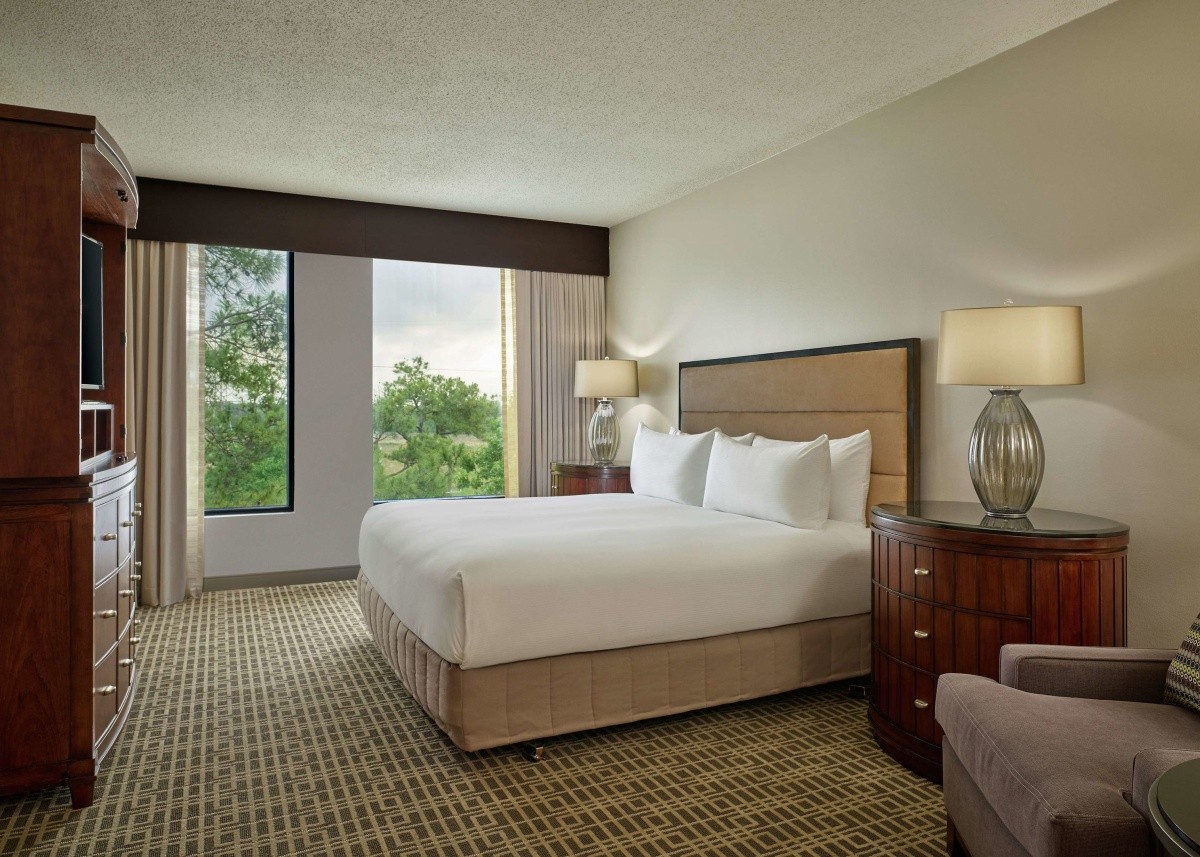 Hotel Doubletree Intercontinental Airport USA Invia   33858293 Doubletree Intercontinental Airport 