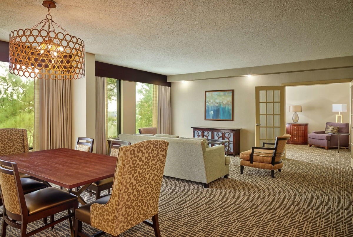 Hotel Doubletree Intercontinental Airport USA Invia   33858362 Doubletree Intercontinental Airport 