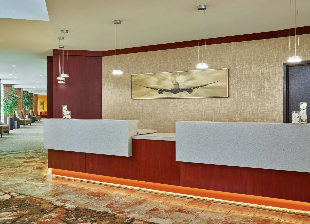 Hotel Doubletree Intercontinental Airport USA Invia   33858428 Doubletree Intercontinental Airport 