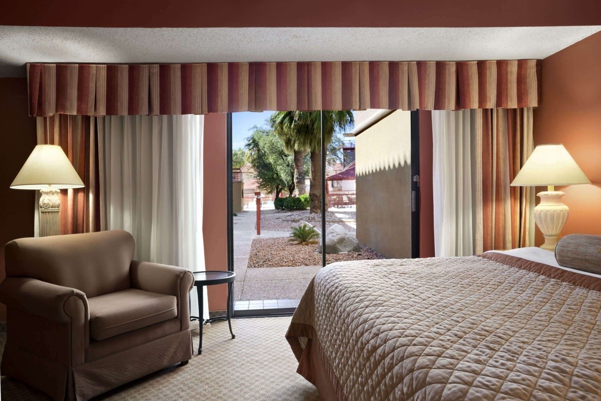Wyndham El Paso Airport And Water Park www.invia.cz