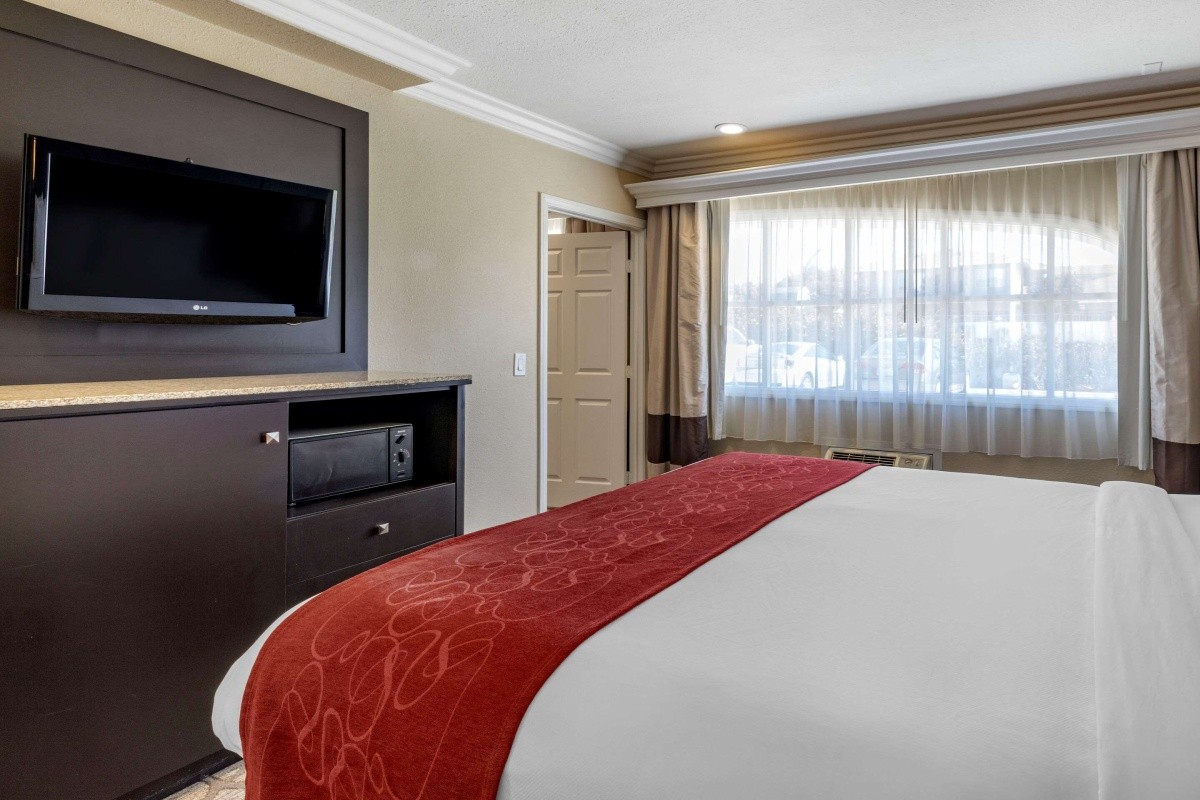 san clemente comfort suites