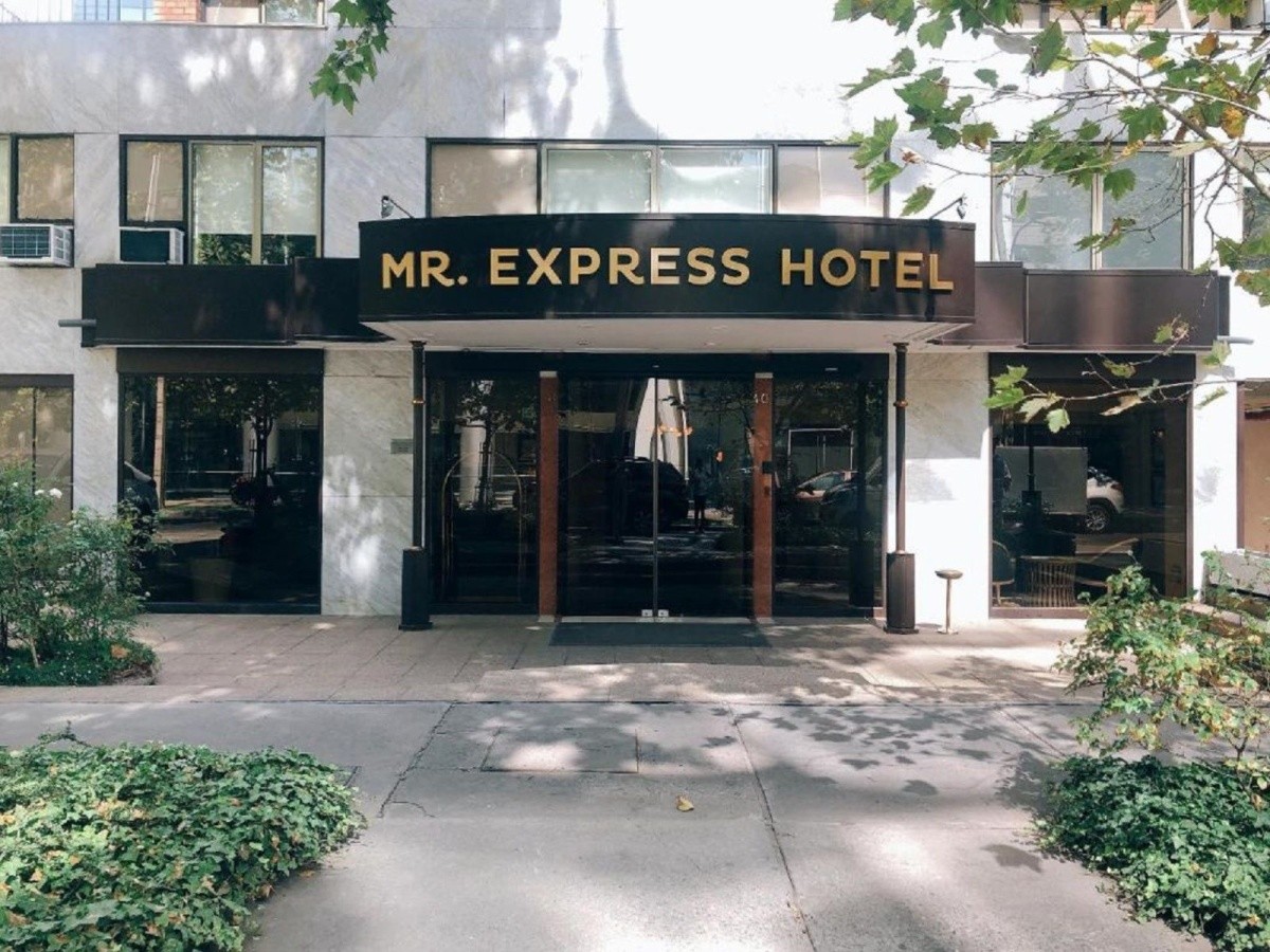 Hotel Neruda Express (Santiago de Chile)