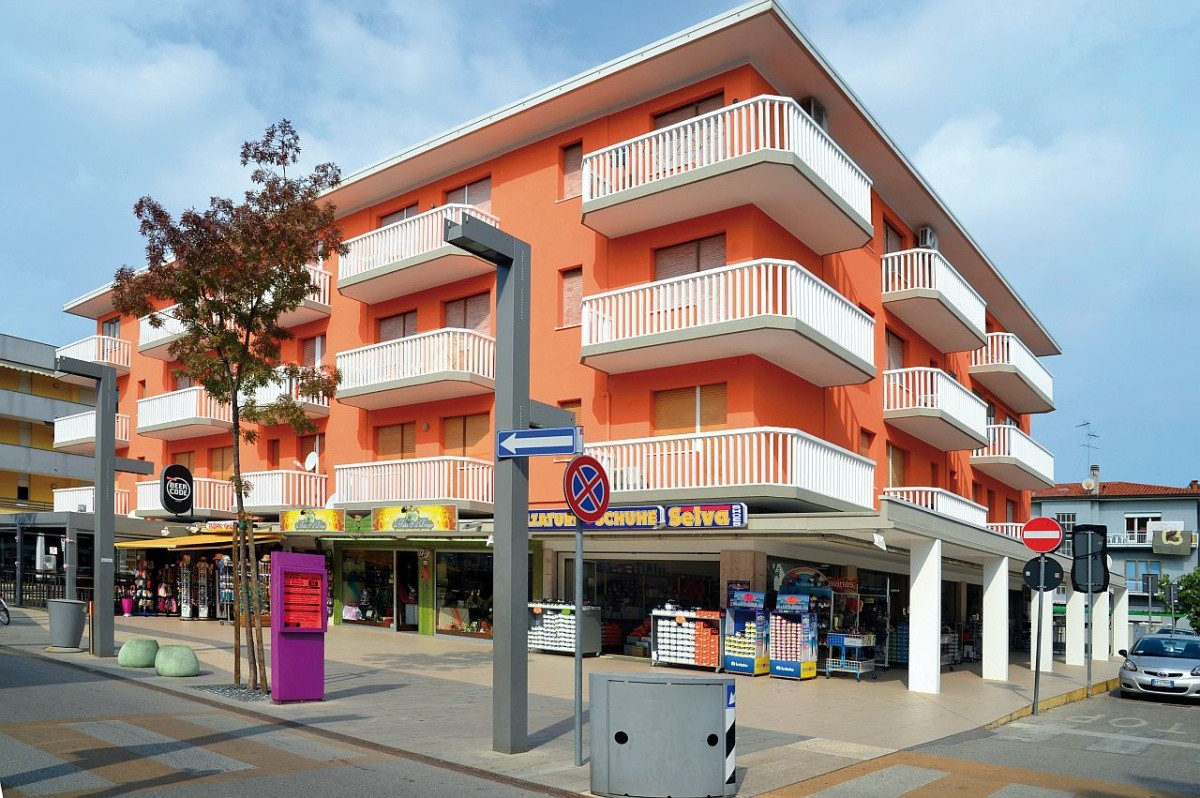 Hotel Madrid apartman - Bibione Spiaggia