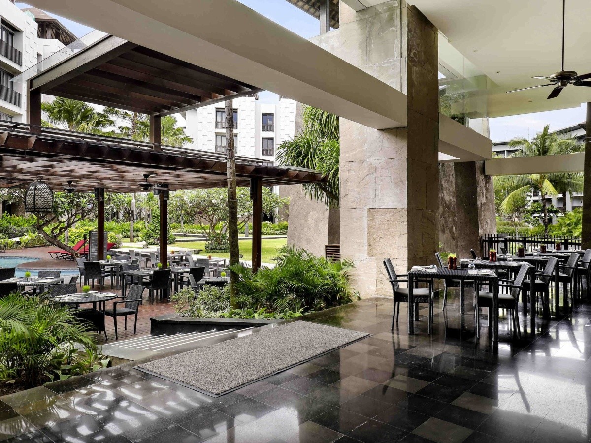 Hotel Pullman Bali Legian Nirwana, Bali 35 292 Kč Invia