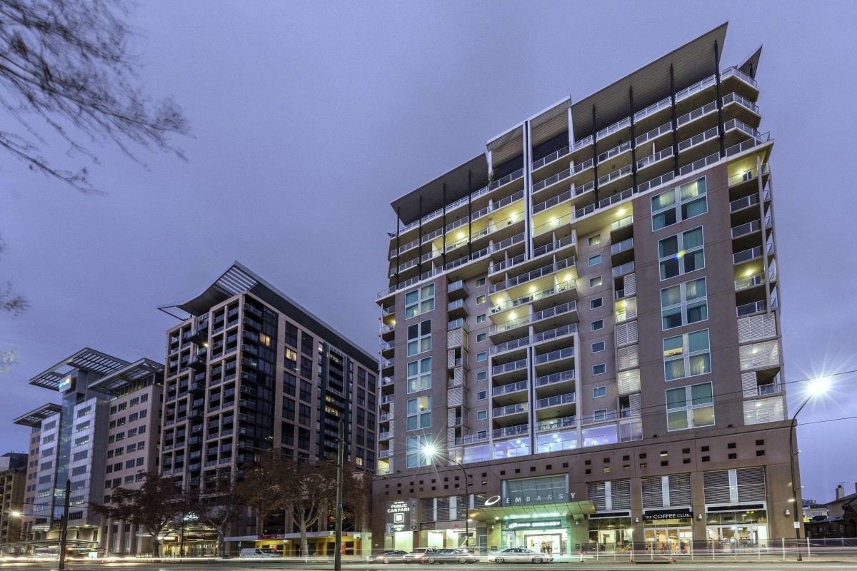 Hotel Oaks Embassy