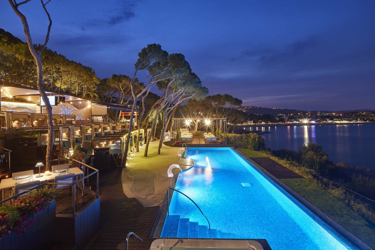 Hotel Alabriga and Home Suites (Sant Feliu) - Costa Brava