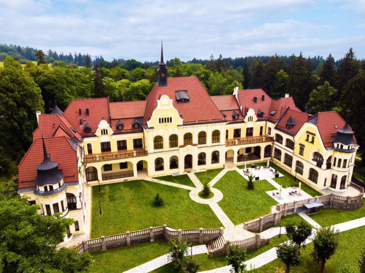 Hotel Rubezahl Castle - Mariańskie Łaźnie