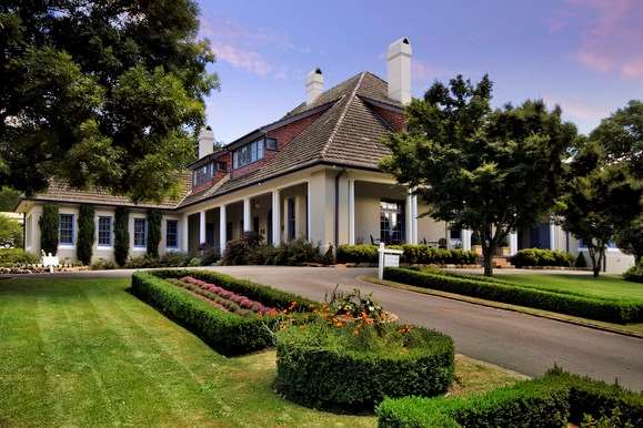 Hotel Peppers Manor House