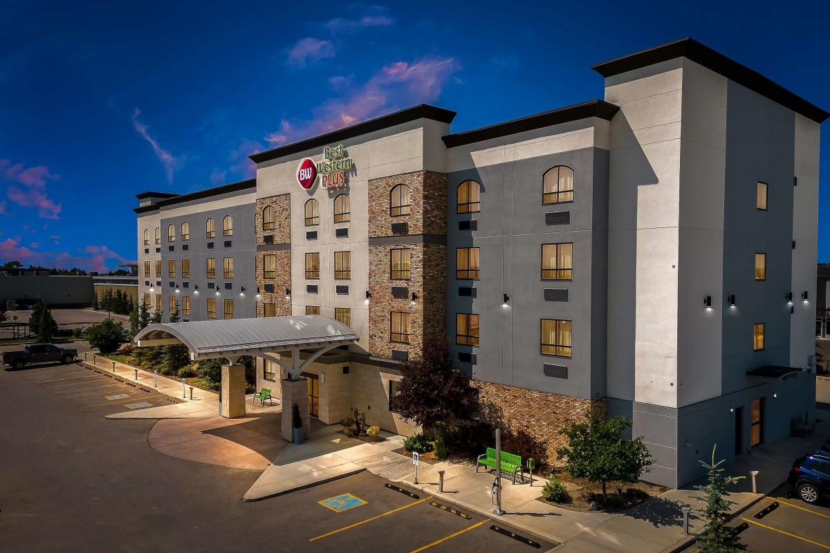 Hotel Wingate by Wyndham Airdrie