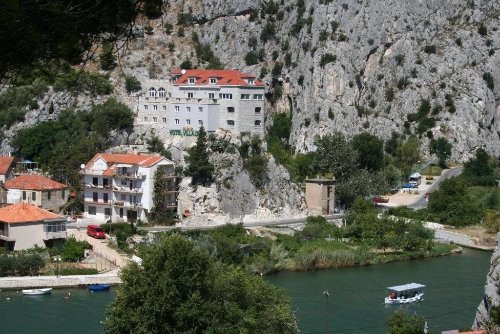 Hotel Villa Dvor Sup.