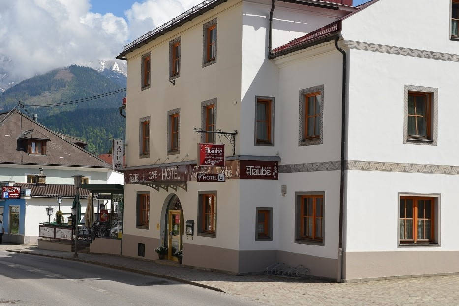 Hotel Die Traube exterier.